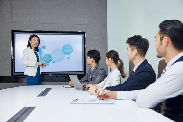 《长期异地分居：女性如何应对孤独与挑战》 图2