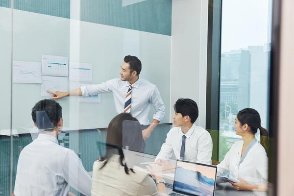 因工作分居多久可以离婚？法律实务与司法实践解析 图1