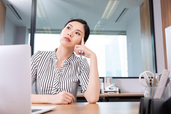 儿子不赡养老人，女儿却养着父母：家庭伦理的挑战与思考 图2