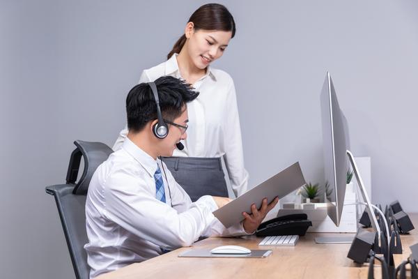 《简易家庭关系称呼示意图：清晰了解家庭成员之间的互动与沟通》 图1