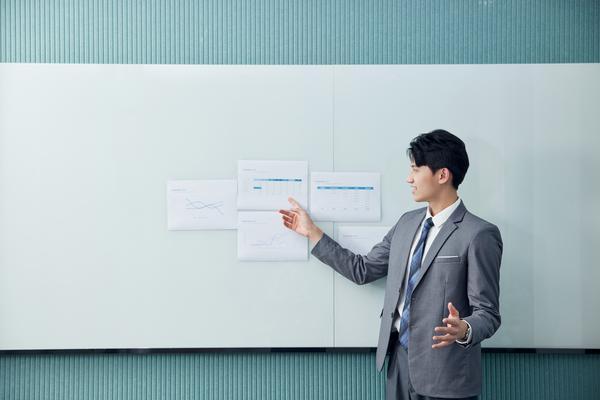 《拒绝家庭暴力：培训简报揭示真相与应对策略》 图1