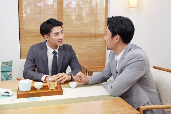南通结婚钻戒业务群：夫妻共同财产分割与婚姻法适用 图1