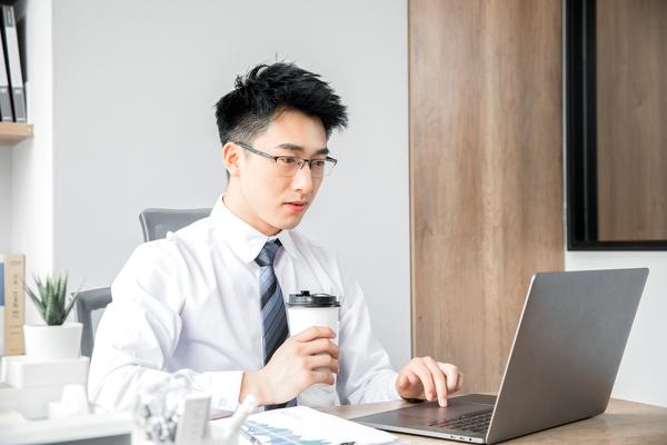 《探讨收养法性质及其在我国儿童保护中的作用》图1