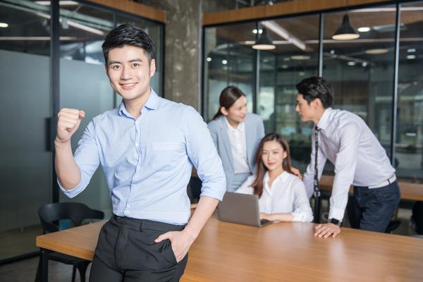 《结婚姐妹们的神秘聚会：打造幸福婚姻的关键一步》 图2