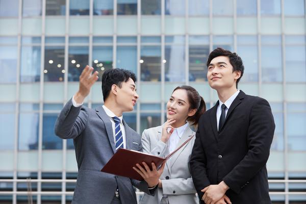 《同事间的浪漫：如何面对关系一般的同事结婚》 图1