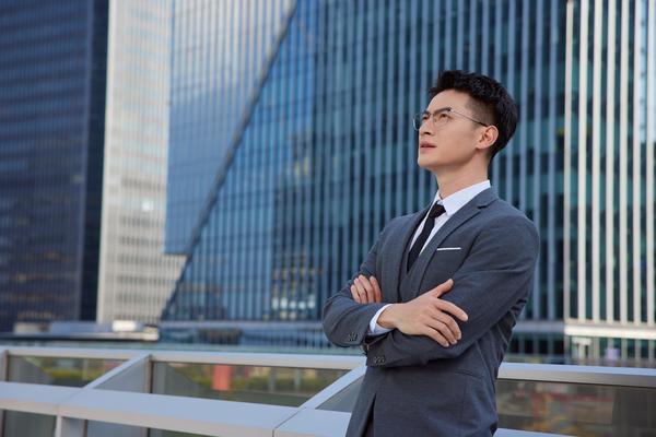 《都市情感分居之谜：揭秘现代家庭中的与矛盾》图1