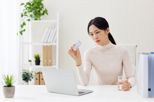 职场女性家庭关系中的法律权益保障 图1