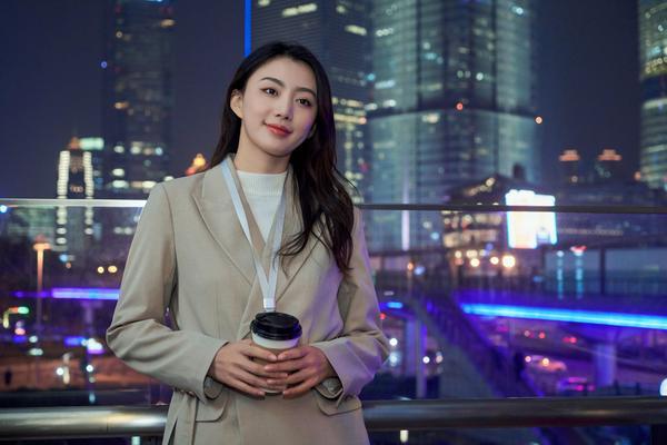 《结婚井上荒野：浪漫户外婚礼的梦想实现》 图2