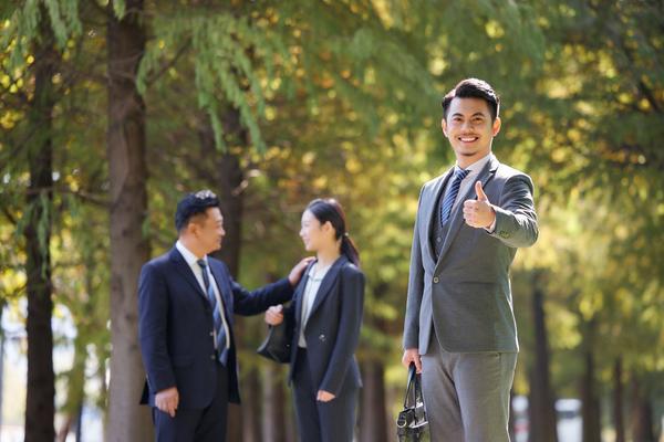 《结婚喝鸡汤：新婚燕尔的甜蜜时光与温馨鼓励》 图2