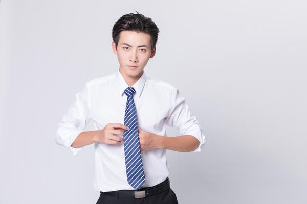 《国企领导涉外婚姻：一段充满争议的故事》图1