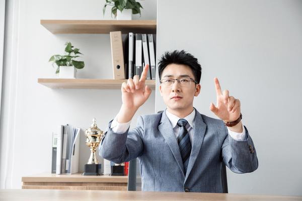 平衡工作与家庭关系：男性视角 图2