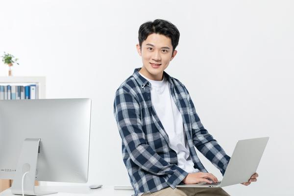 《程序猿继承家产：程序员家族的财富传奇》图1