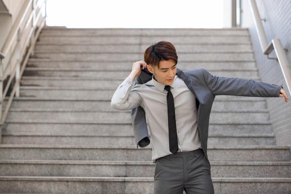 离婚财产分割：妻子不上班的情况下如何处理？ 图2