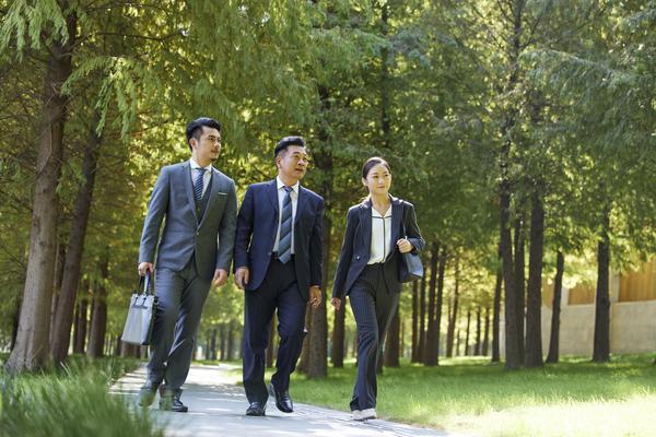 《涉外婚姻登记几点上班？官方时间曝光！》 图2