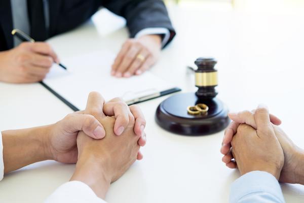 婚姻法规定下的离婚时间：法律权益与程序解读 图1