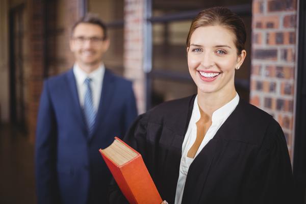 涉外婚姻咨询师如何选择与聘用：法律行业的