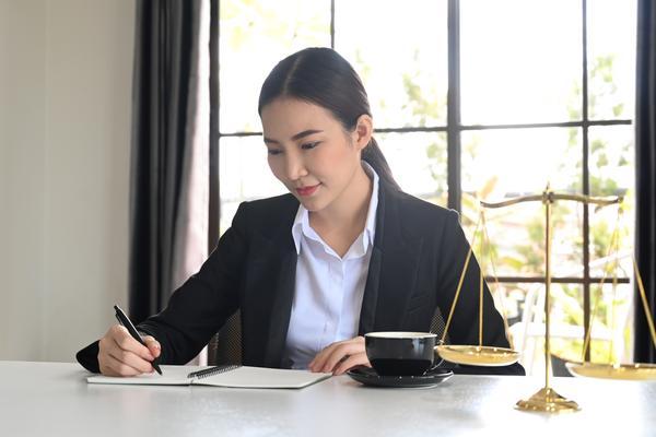 手牵手算不算重婚？解析婚姻法中的相关法律界定与司法实践 图1