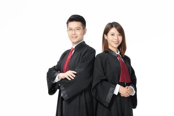 女律师离婚案件：女性权益的维护与法律智慧图1