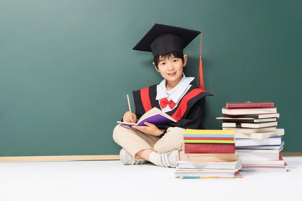 《大二学生党如何平衡学业与恋爱:可以结婚吗?》 图2