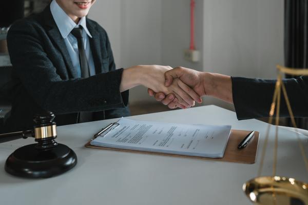 分居一年后如何进行离婚调解：一次全面的指导 图1