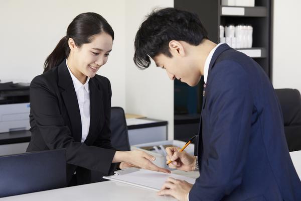 《掌握面试技巧，提升专业知识：公司面试中的学习之道》图1