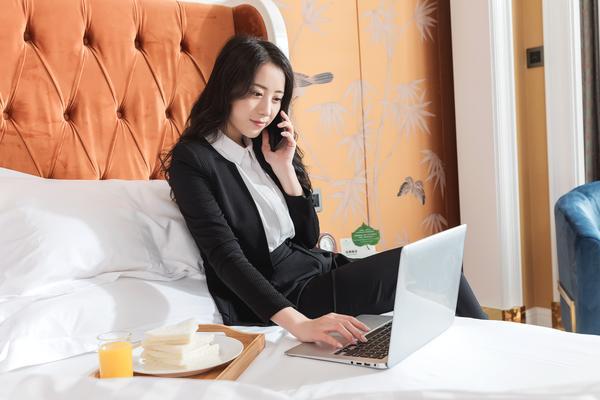 富二代无能能否继承家业：家族企业传承的挑战与机遇 图2