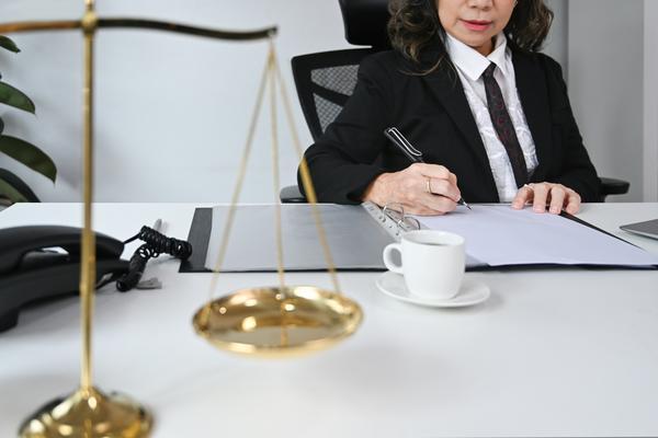 《最新家庭暴力行政诉讼案例揭秘：家庭和谐与社会稳定》图1