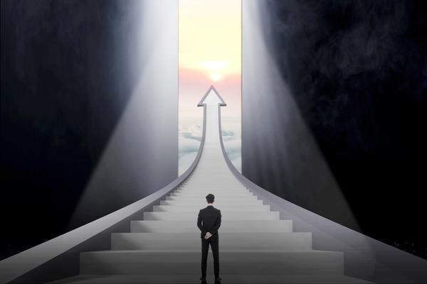 《钢镚的浪漫：结婚时刻的货币寓意》 图1