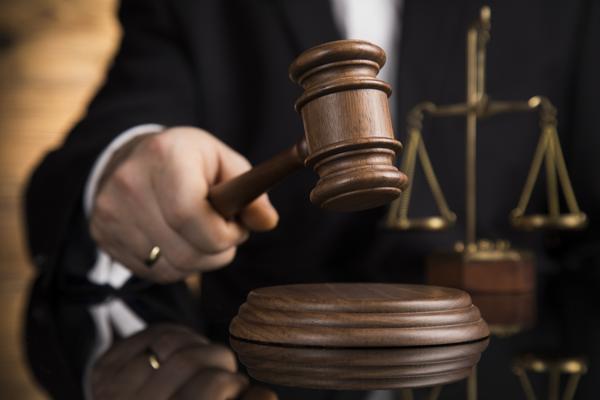 重伤刑法怎么判刑：理解和应用关键因素图1